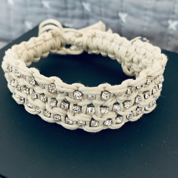Rose Gonzalez ✨ Macramé Bracelet with Rhinestones - Picture 2 of 7
